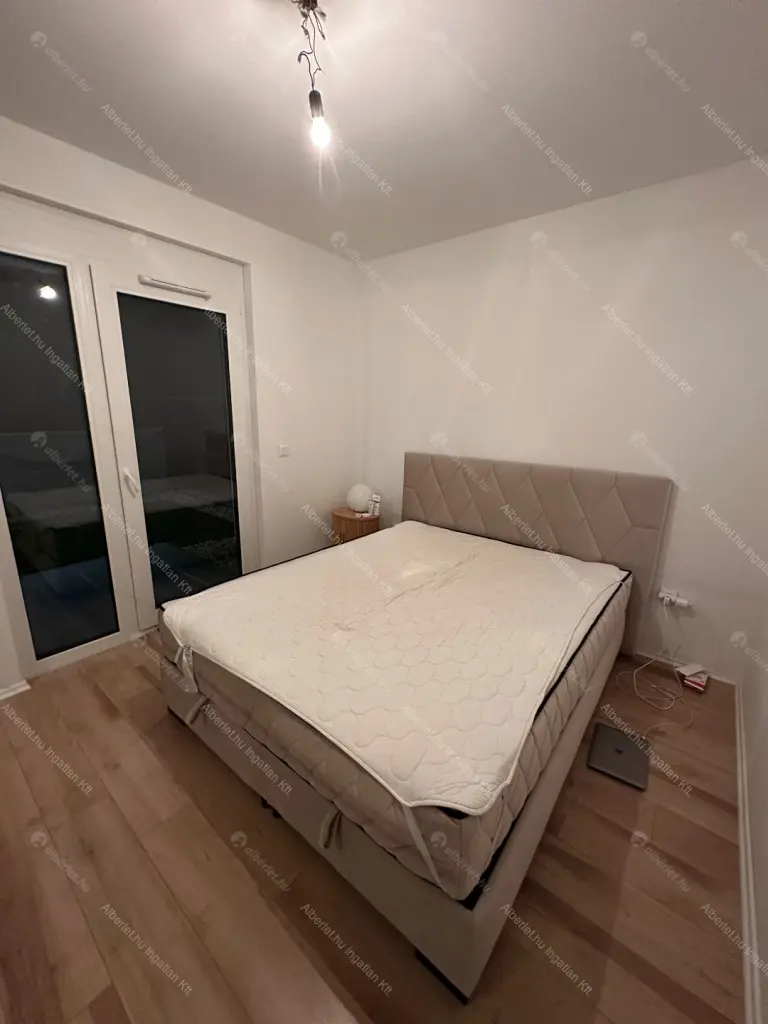 Kiadó albérlet 290000 Ft/hó áron: Budapest, VIII. kerület  József utca. Mérete: 40 nm, 2 szobás | Alberlet.hu - 6706927