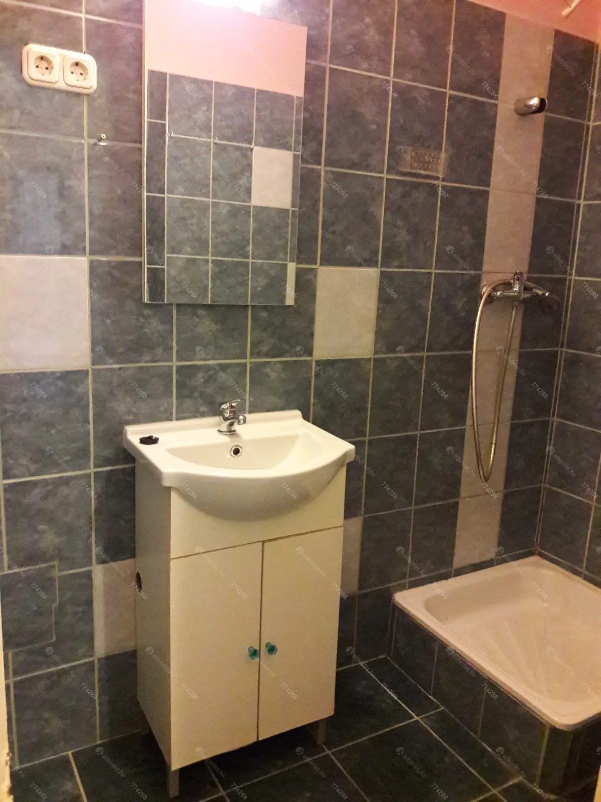 Kiadó albérlet 250000 Ft/hó áron: Budapest, VIII. kerület  Kálvária utca. Mérete: 33 nm, 1 szobás | Alberlet.hu - 6646637