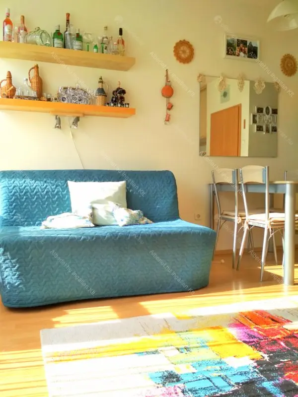 Kiadó albérlet 220000 Ft/hó áron: Budapest, VIII. kerület  Kálvária utca. Mérete: 34 nm, 1 szobás | Alberlet.hu - 6647004