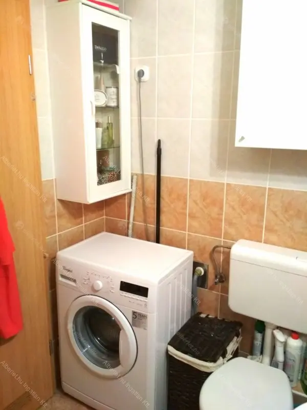 Kiadó albérlet 220000 Ft/hó áron: Budapest, VIII. kerület  Kálvária utca. Mérete: 34 nm, 1 szobás | Alberlet.hu - 6647006