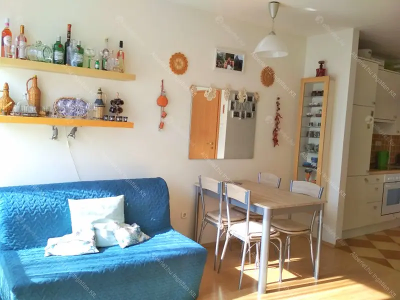 Kiadó albérlet 220000 Ft/hó áron: Budapest, VIII. kerület  Kálvária utca. Mérete: 34 nm, 1 szobás | Alberlet.hu - 6647010