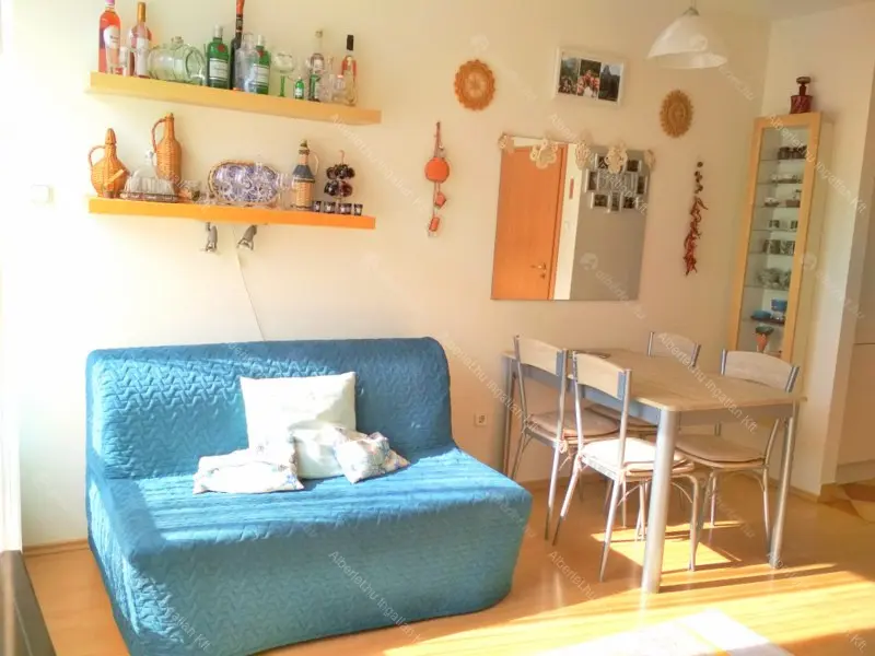 Kiadó albérlet 220000 Ft/hó áron: Budapest, VIII. kerület  Kálvária utca. Mérete: 34 nm, 1 szobás | Alberlet.hu - 6647015