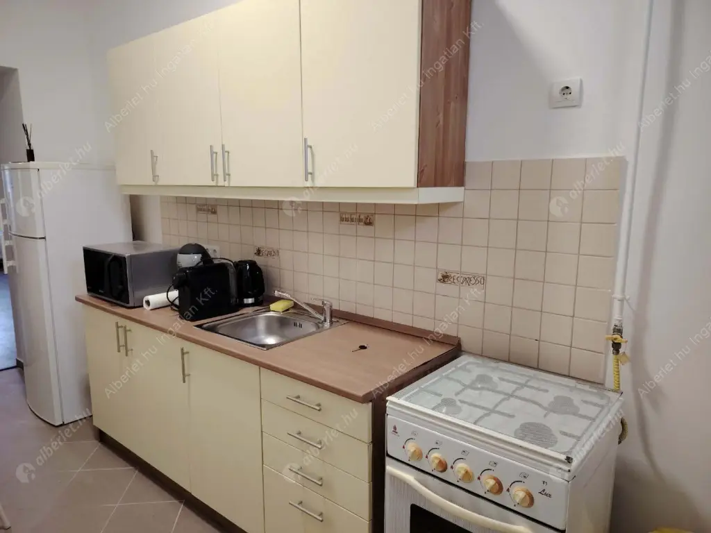 Kiadó albérlet 220000 Ft/hó áron: Budapest, VIII. kerület  Kálvária utca. Mérete: 44 nm, 2 szobás | Alberlet.hu - 6604085