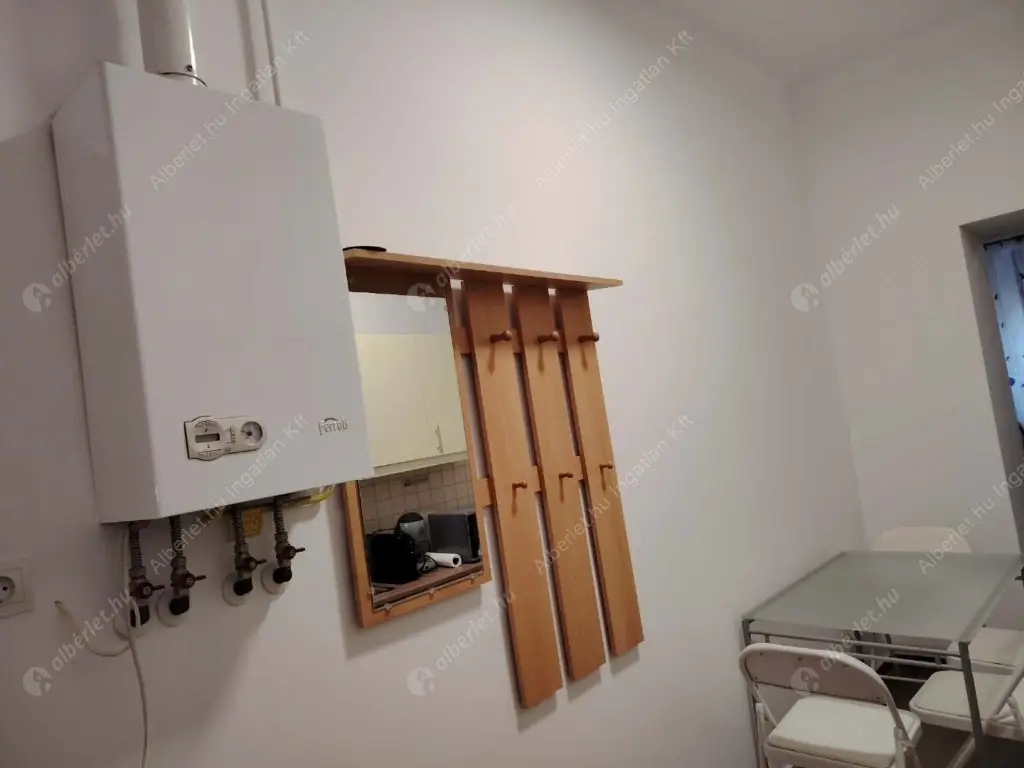 Kiadó albérlet 220000 Ft/hó áron: Budapest, VIII. kerület  Kálvária utca. Mérete: 44 nm, 2 szobás | Alberlet.hu - 6604097