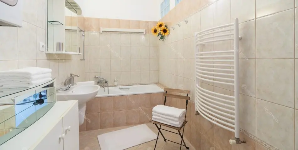 Kiadó albérlet 269000 Ft/hó áron: Budapest, VIII. kerület  Kis Salétrom . Mérete: 65 nm, 2 szobás | Alberlet.hu - 6666755