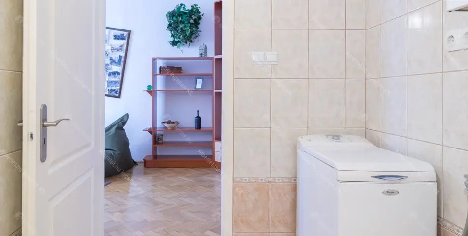 Kiadó albérlet 259000 Ft/hó áron: Budapest, VIII. kerület  Kis Salétrom utca . Mérete: 65 nm, 2 szobás | Alberlet.hu - 6661591