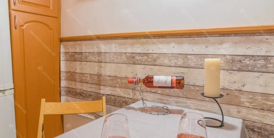 Kiadó albérlet 259000 Ft/hó áron: Budapest, VIII. kerület  Kis Salétrom utca . Mérete: 65 nm, 2 szobás | Alberlet.hu - 6661598