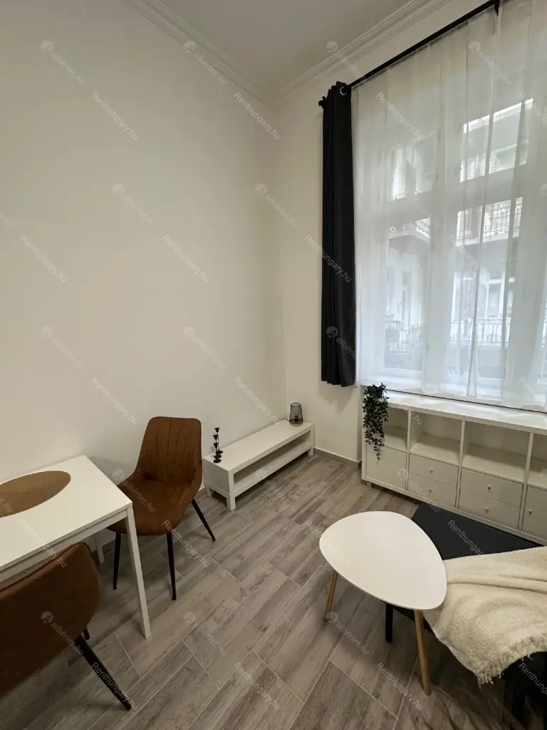 Kiadó albérlet 220000 Ft/hó áron: Budapest, VIII. kerület  Kisfaludy utca. Mérete: 22 nm, 1 szobás | Alberlet.hu - 6662028