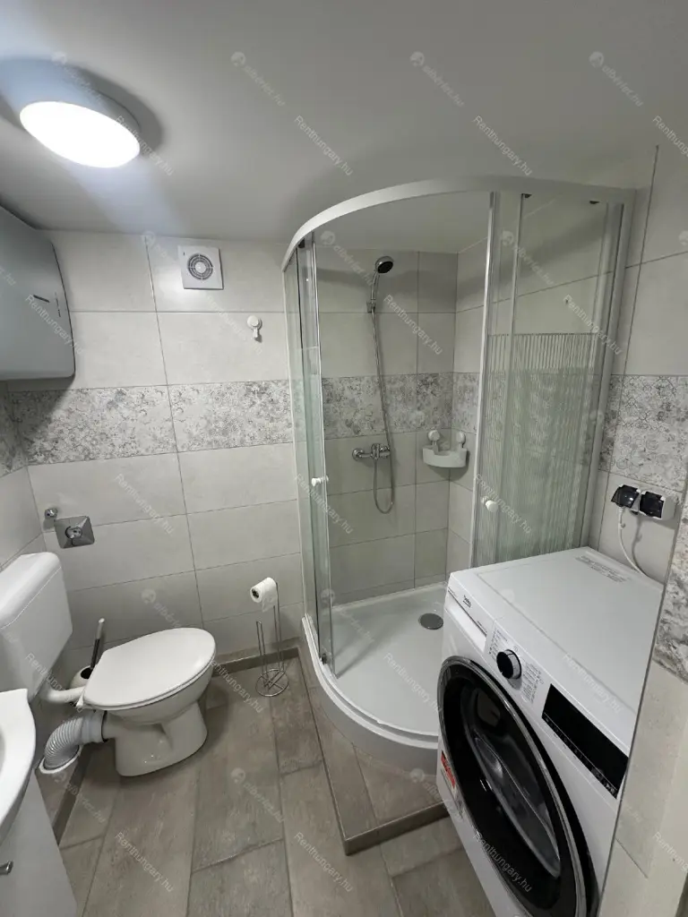 Kiadó albérlet 220000 Ft/hó áron: Budapest, VIII. kerület  Kisfaludy utca. Mérete: 22 nm, 1 szobás | Alberlet.hu - 6662031