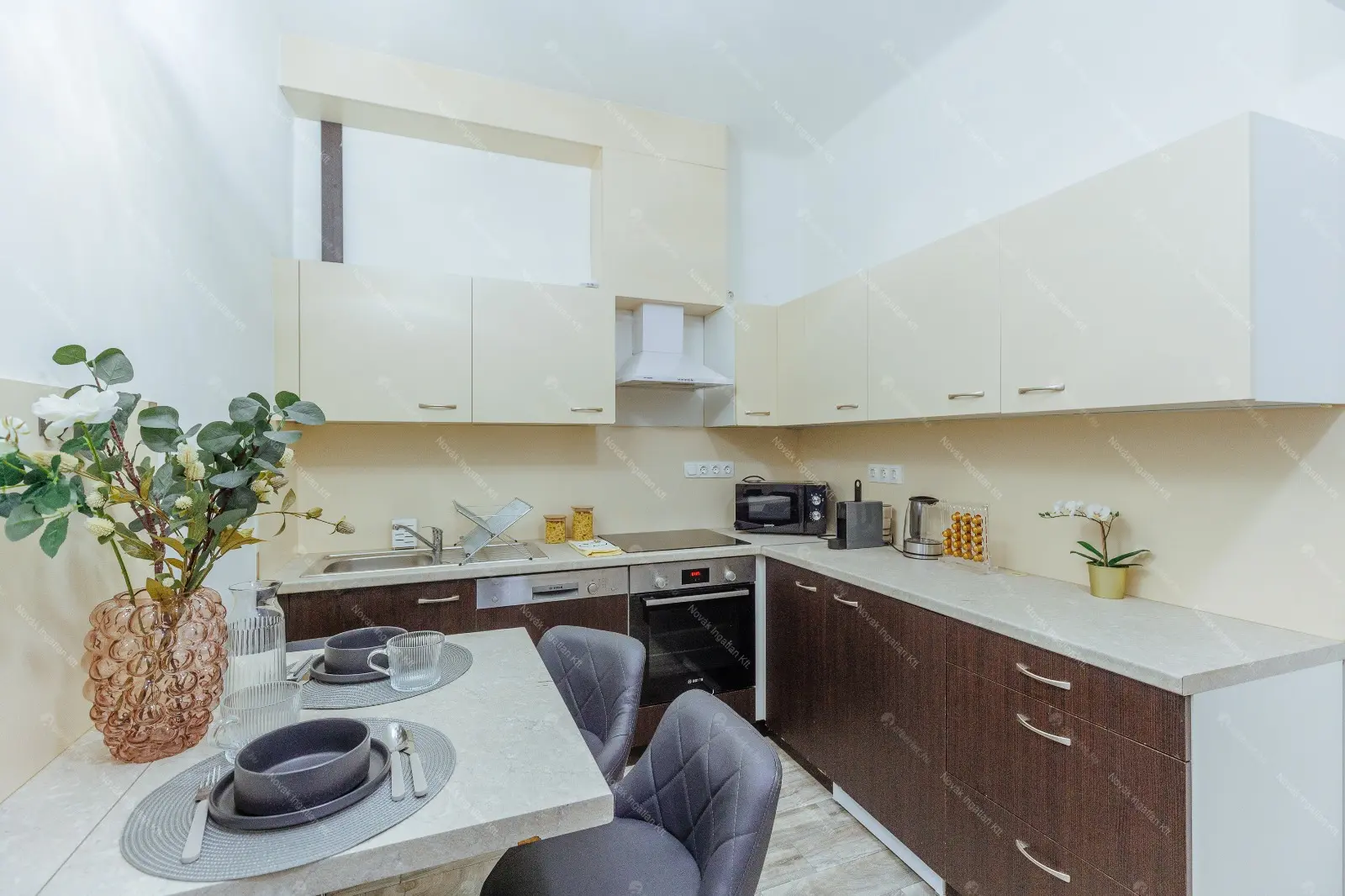 Kiadó albérlet 240000 Ft/hó áron: Budapest, VIII. kerület  Kisfaludy utca. Mérete: 40 nm, 1 szobás | Alberlet.hu - 6662327