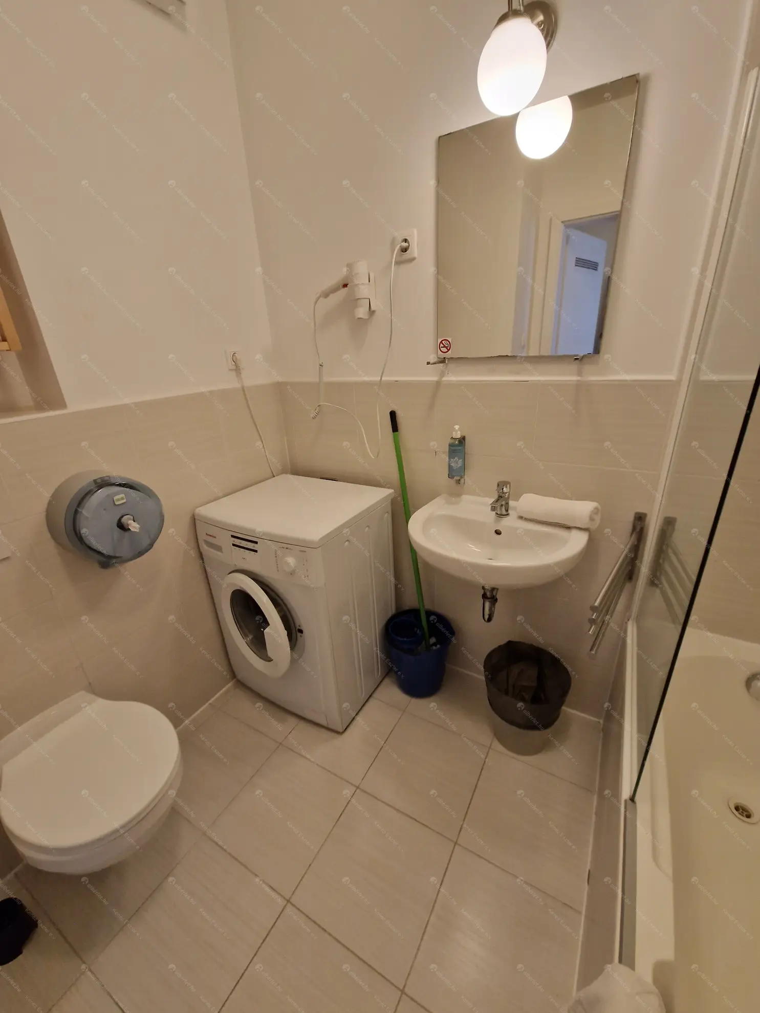 Kiadó albérlet 276000 Ft/hó áron: Budapest, VIII. kerület  Kisfaludy utca. Mérete: 42 nm, 1 szobás | Alberlet.hu - 6550577