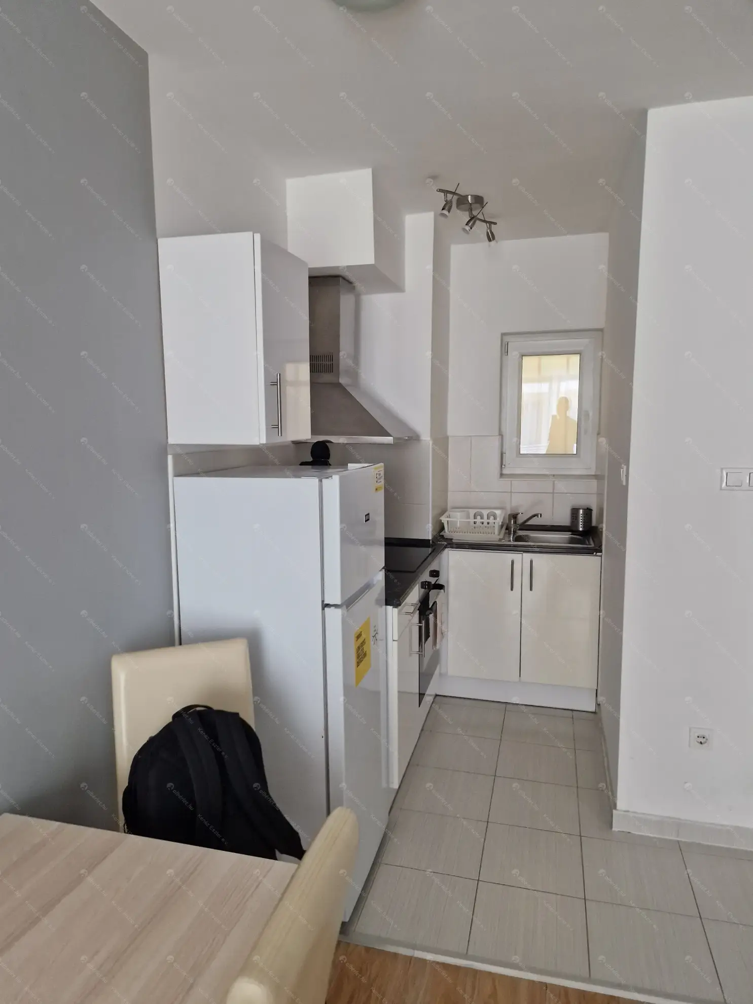 Kiadó albérlet 276000 Ft/hó áron: Budapest, VIII. kerület  Kisfaludy utca. Mérete: 42 nm, 1 szobás | Alberlet.hu - 6550583