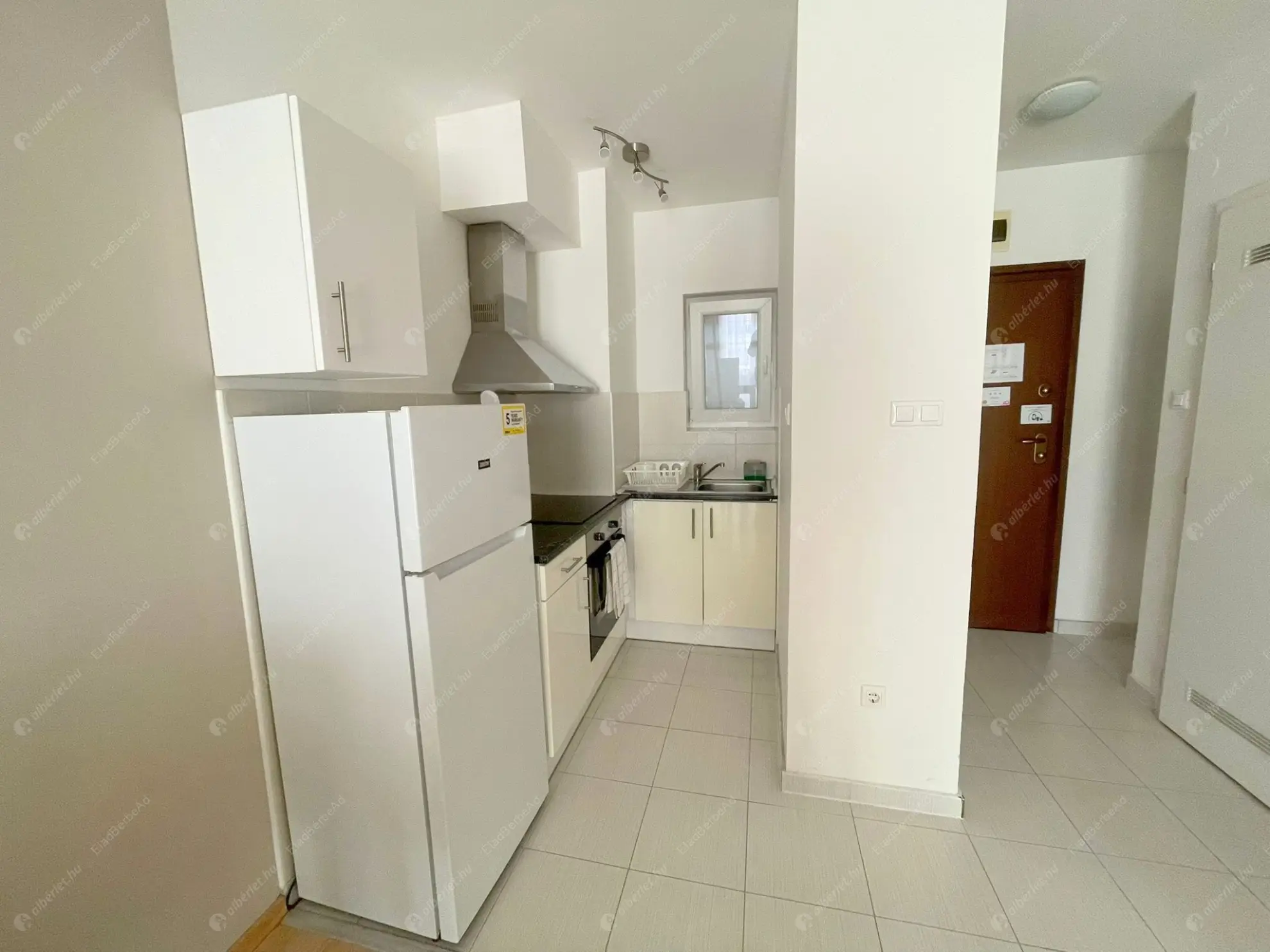 Kiadó albérlet 265000 Ft/hó áron: Budapest, VIII. kerület  Kisfaludy utca. Mérete: 42 nm, 1 szobás | Alberlet.hu - 6551391