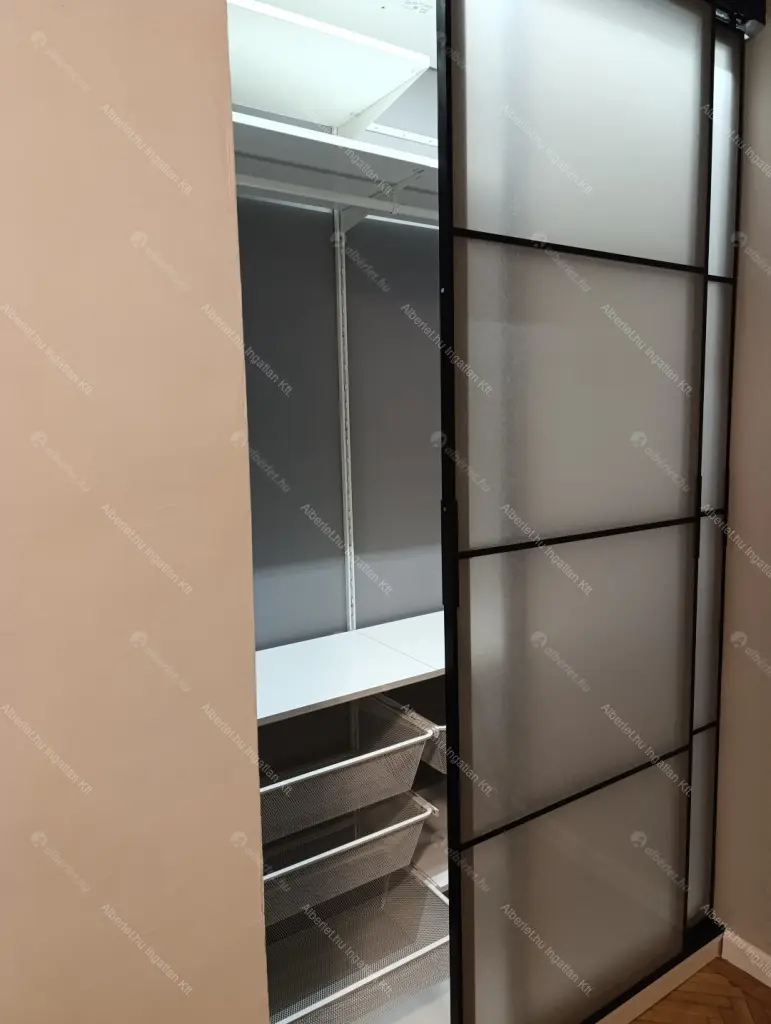 Kiadó albérlet 200000 Ft/hó áron: Budapest, VIII. kerület  Kőfaragó utca. Mérete: 25 nm, 1 szobás | Alberlet.hu - 6706871