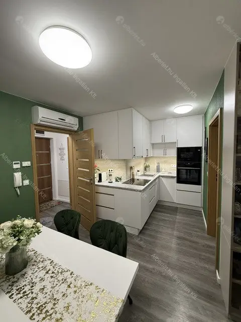 Kiadó albérlet 280000 Ft/hó áron: Budapest, VIII. kerület  Kőfaragó utca. Mérete: 40 nm, 1 szobás | Alberlet.hu - 6683626