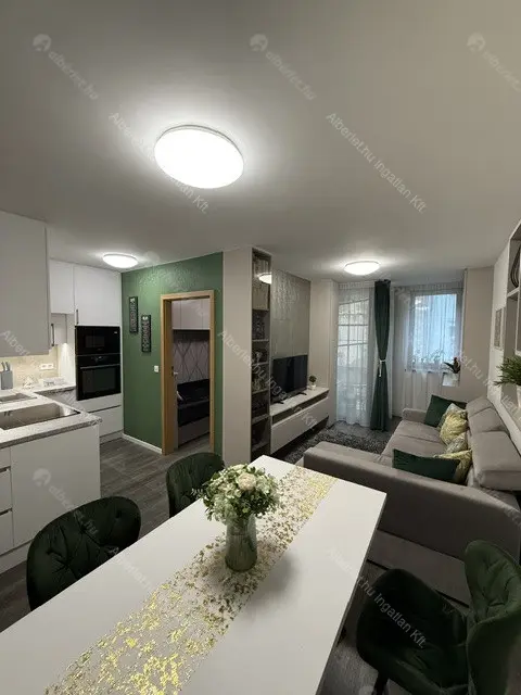 Kiadó albérlet 280000 Ft/hó áron: Budapest, VIII. kerület  Kőfaragó utca. Mérete: 40 nm, 1 szobás | Alberlet.hu - 6683627