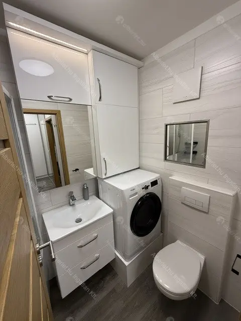 Kiadó albérlet 280000 Ft/hó áron: Budapest, VIII. kerület  Kőfaragó utca. Mérete: 40 nm, 1 szobás | Alberlet.hu - 6683630