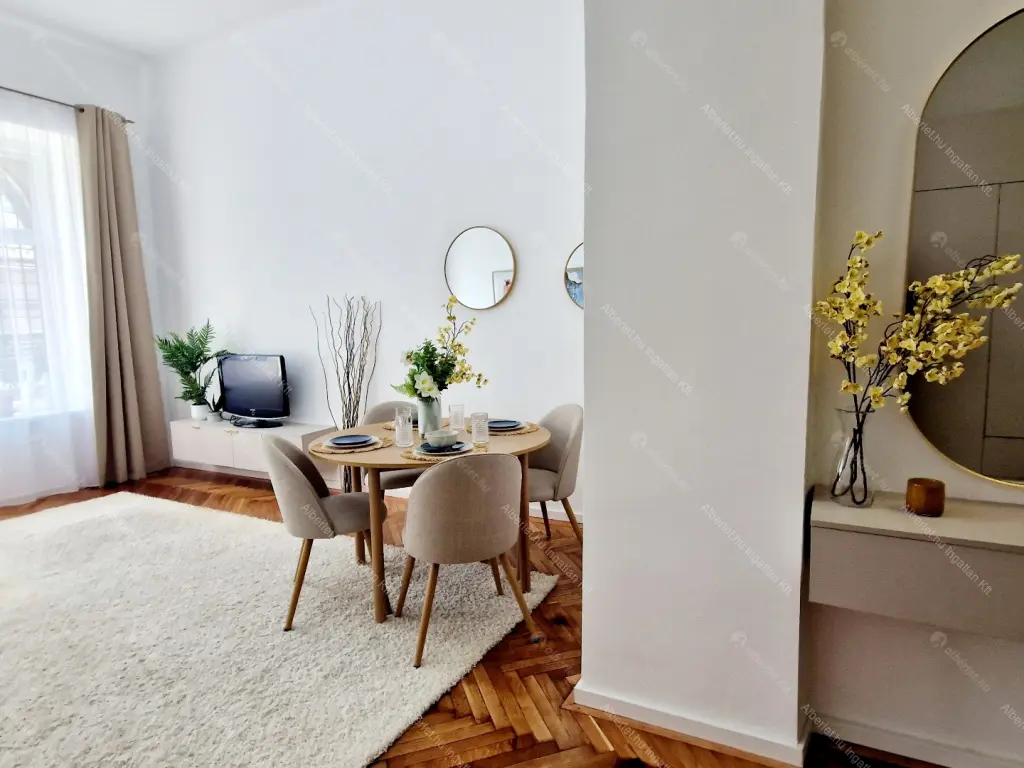 Kiadó albérlet 220000 Ft/hó áron: Budapest, VIII. kerület  Korányi Sándor utca. Mérete: 44 nm, 1 szobás | Alberlet.hu - 6687726