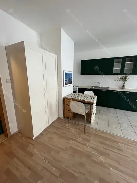 Kiadó albérlet 220000 Ft/hó áron: Budapest, VIII. kerület  Kőris utca. Mérete: 35 nm, 1 szobás | Alberlet.hu - 6655250