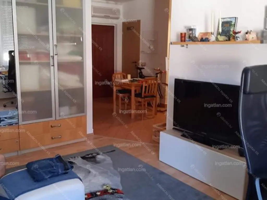 Kiadó albérlet 220000 Ft/hó áron: Budapest, VIII. kerület  Koszorú utca. Mérete: 43 nm, 2 szobás | Alberlet.hu - 6644468