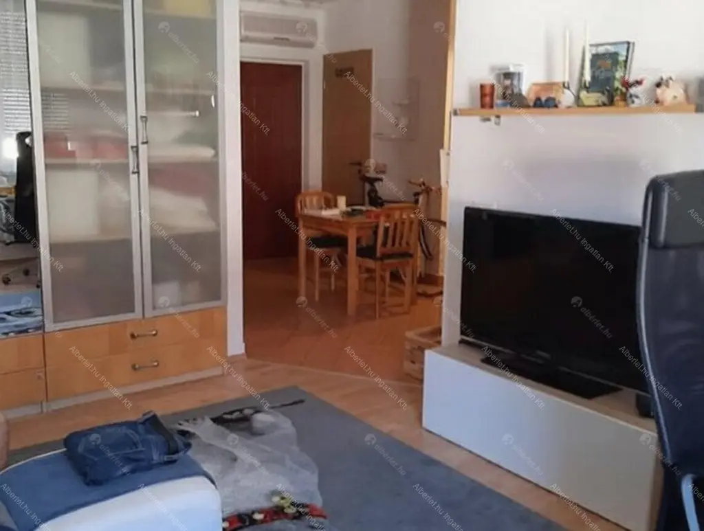 Kiadó albérlet 220000 Ft/hó áron: Budapest, VIII. kerület  Koszorú utca. Mérete: 43 nm, 2 szobás | Alberlet.hu - 6644825