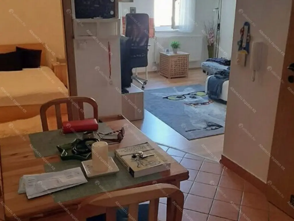 Kiadó albérlet 220000 Ft/hó áron: Budapest, VIII. kerület  Koszorú utca. Mérete: 43 nm, 2 szobás | Alberlet.hu - 6644826