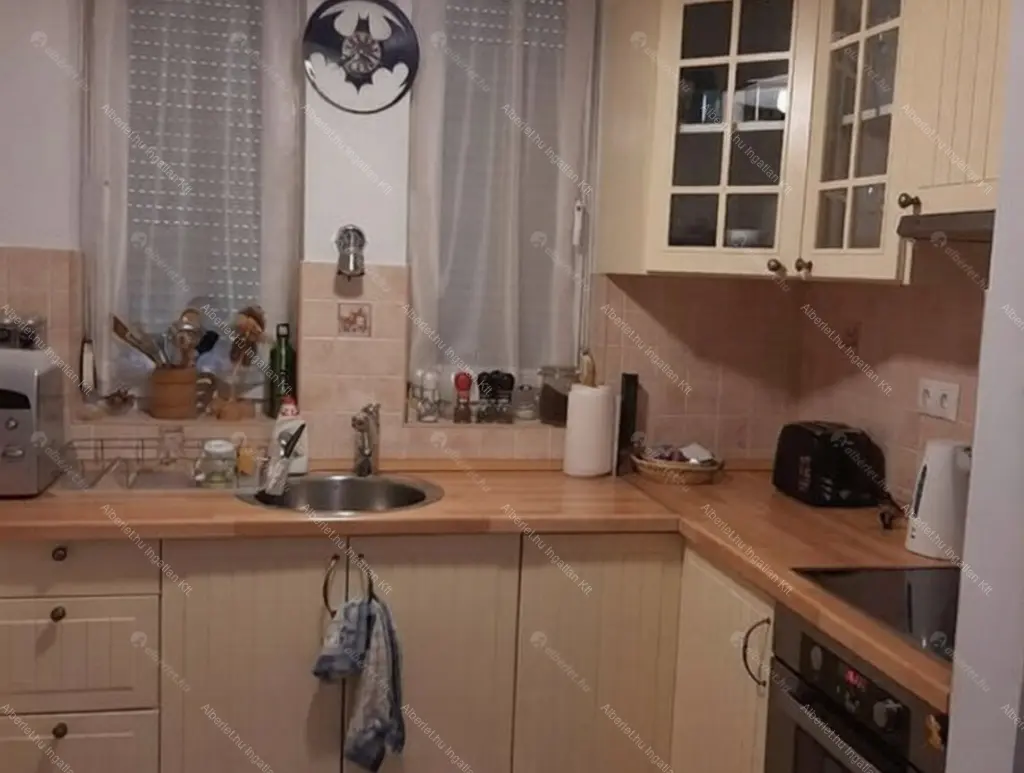 Kiadó albérlet 220000 Ft/hó áron: Budapest, VIII. kerület  Koszorú utca. Mérete: 43 nm, 2 szobás | Alberlet.hu - 6644829