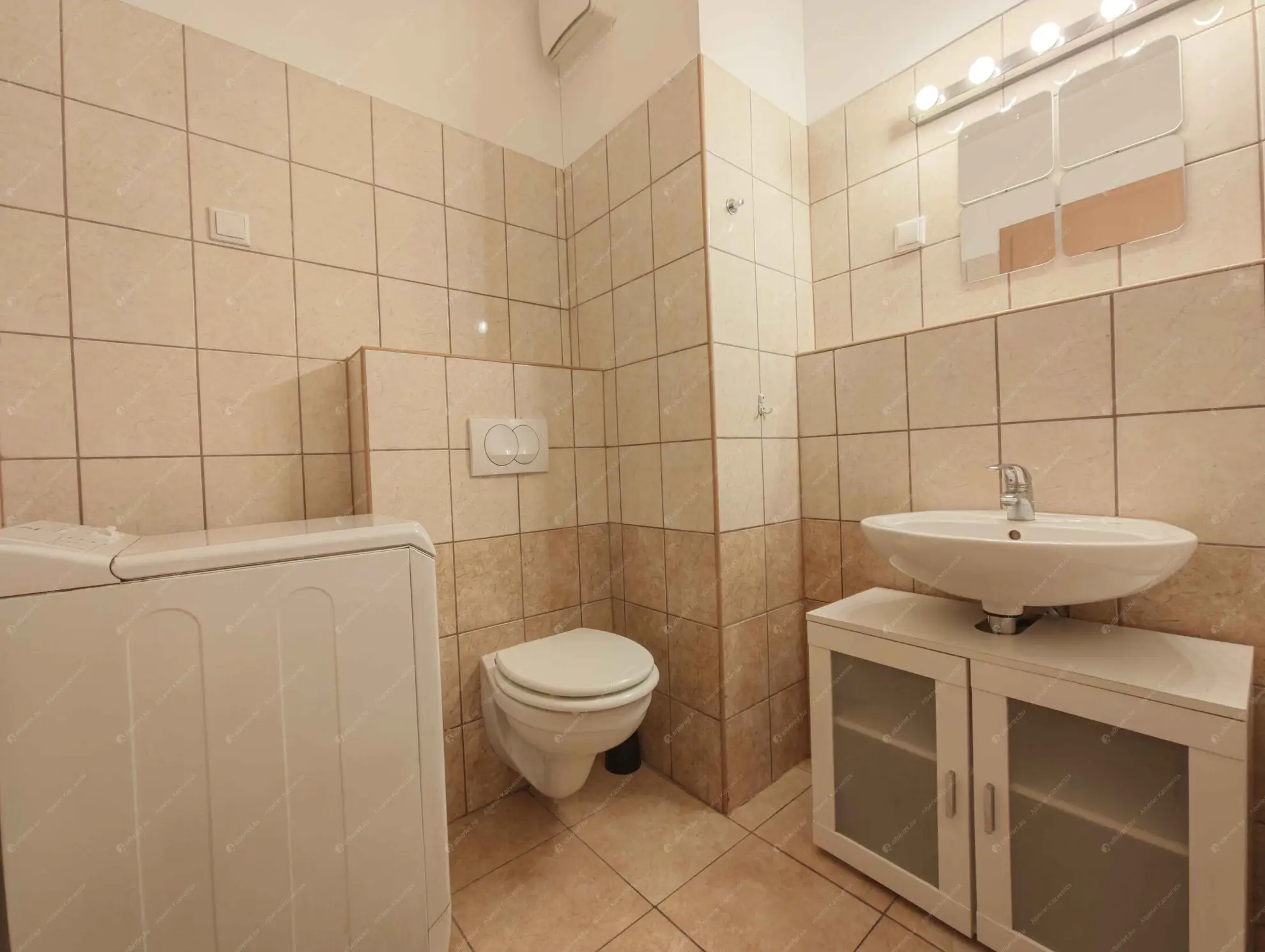 Kiadó albérlet 180000 Ft/hó áron: Budapest, VIII. kerület  Kun utca. Mérete: 36 nm, 1 szobás | Alberlet.hu - 6617074