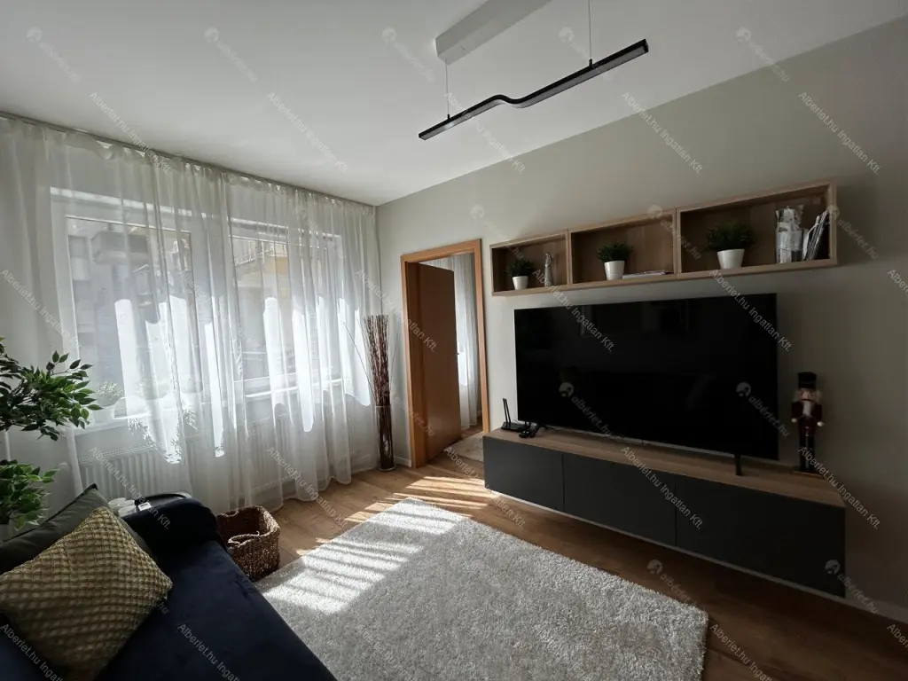 Kiadó albérlet 300000 Ft/hó áron: Budapest, VIII. kerület  Kun utca. Mérete: 42 nm, 1 szobás | Alberlet.hu - 6708798