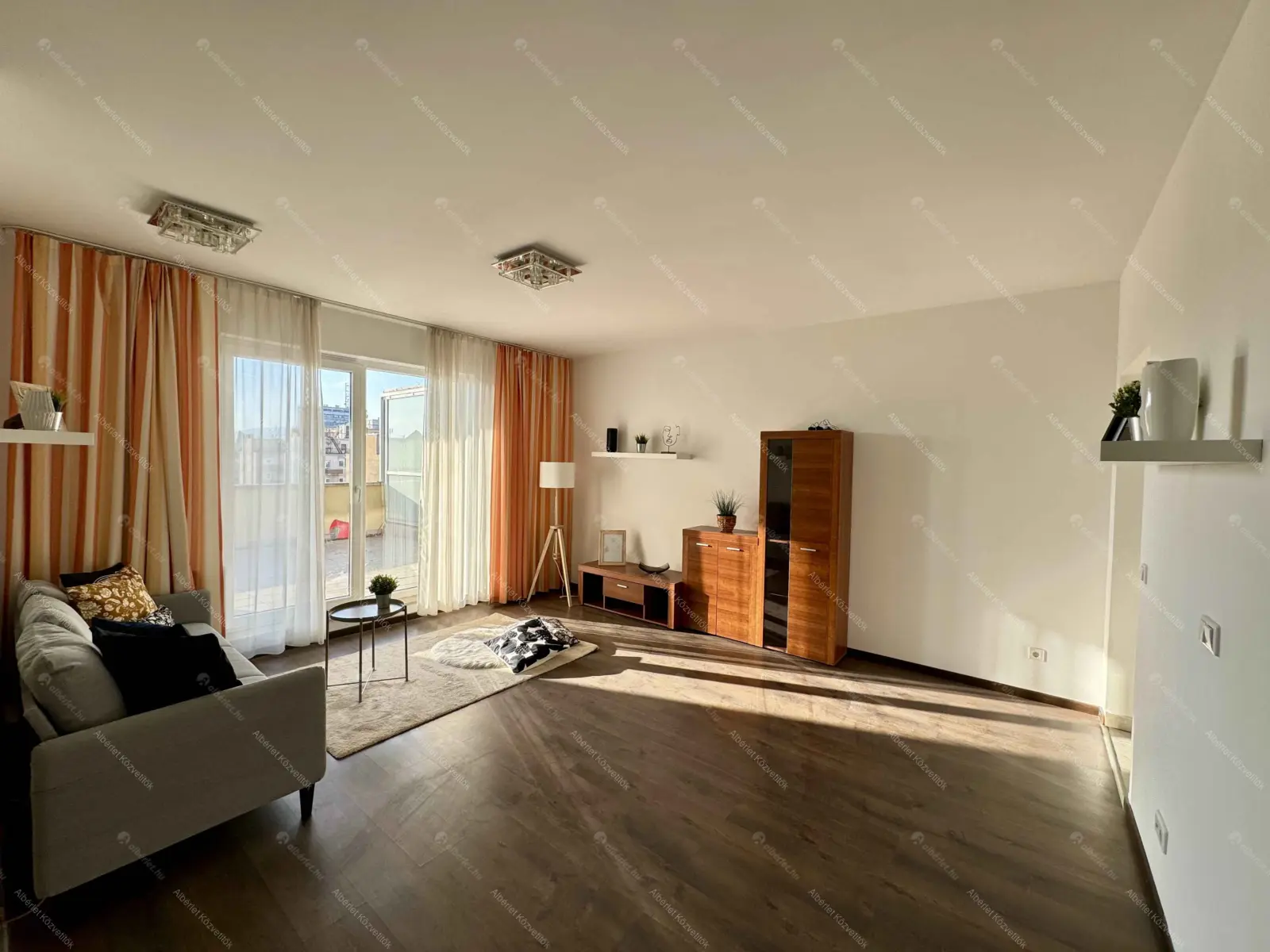 Kiadó albérlet 360000 Ft/hó áron: Budapest, VIII. kerület  Kun utca. Mérete: 90 nm, 3 szobás | Alberlet.hu - 6705860