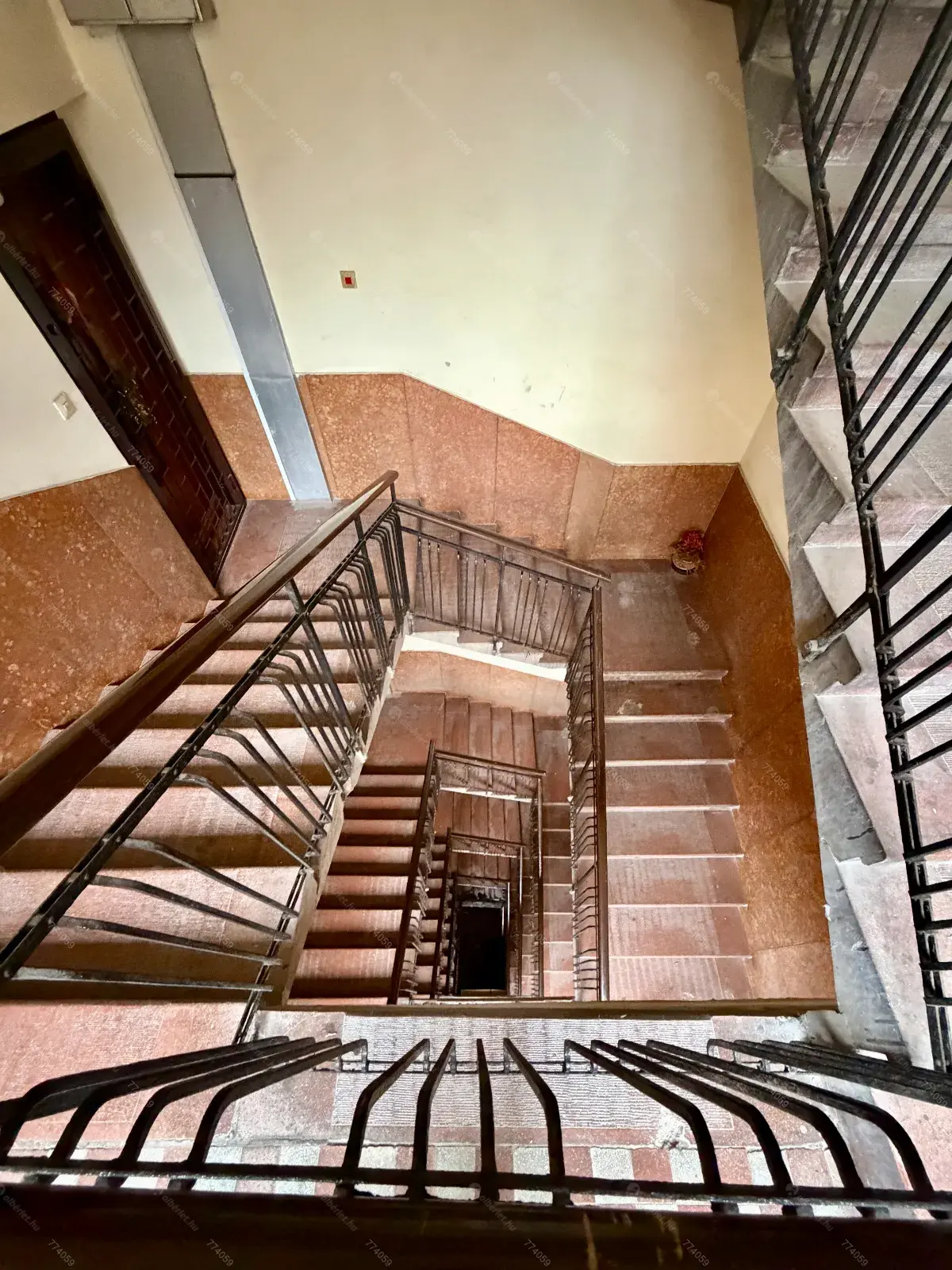 Kiadó albérlet 250000 Ft/hó áron: Budapest, VIII. kerület  Leonardo da Vinci utca. Mérete: 40 nm, 1 szobás | Alberlet.hu - 6642776