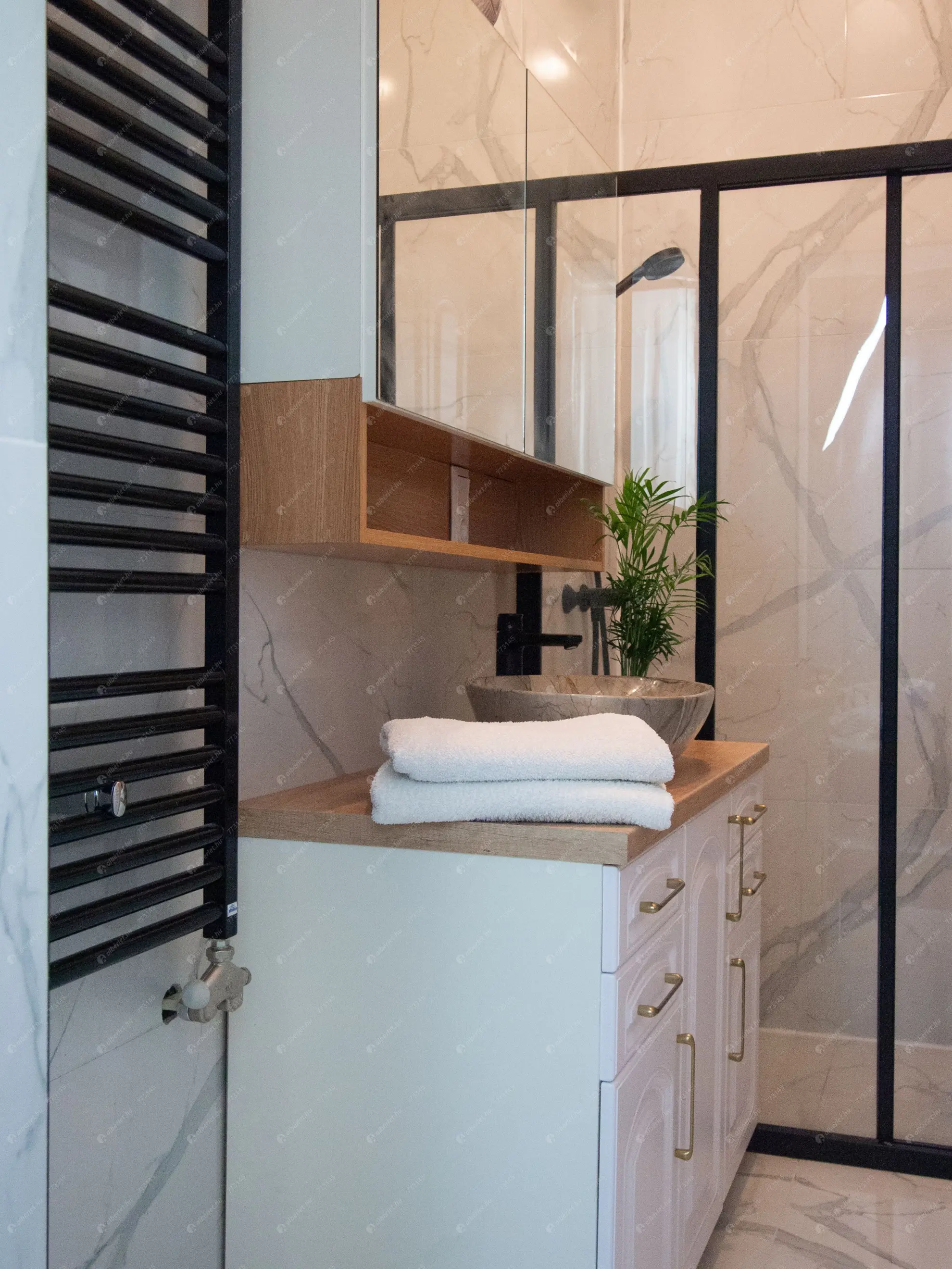 Kiadó albérlet 450000 Ft/hó áron: Budapest, VIII. kerület  Lőrinc pap tér. Mérete: 67 nm, 2 szobás | Alberlet.hu - 6627775