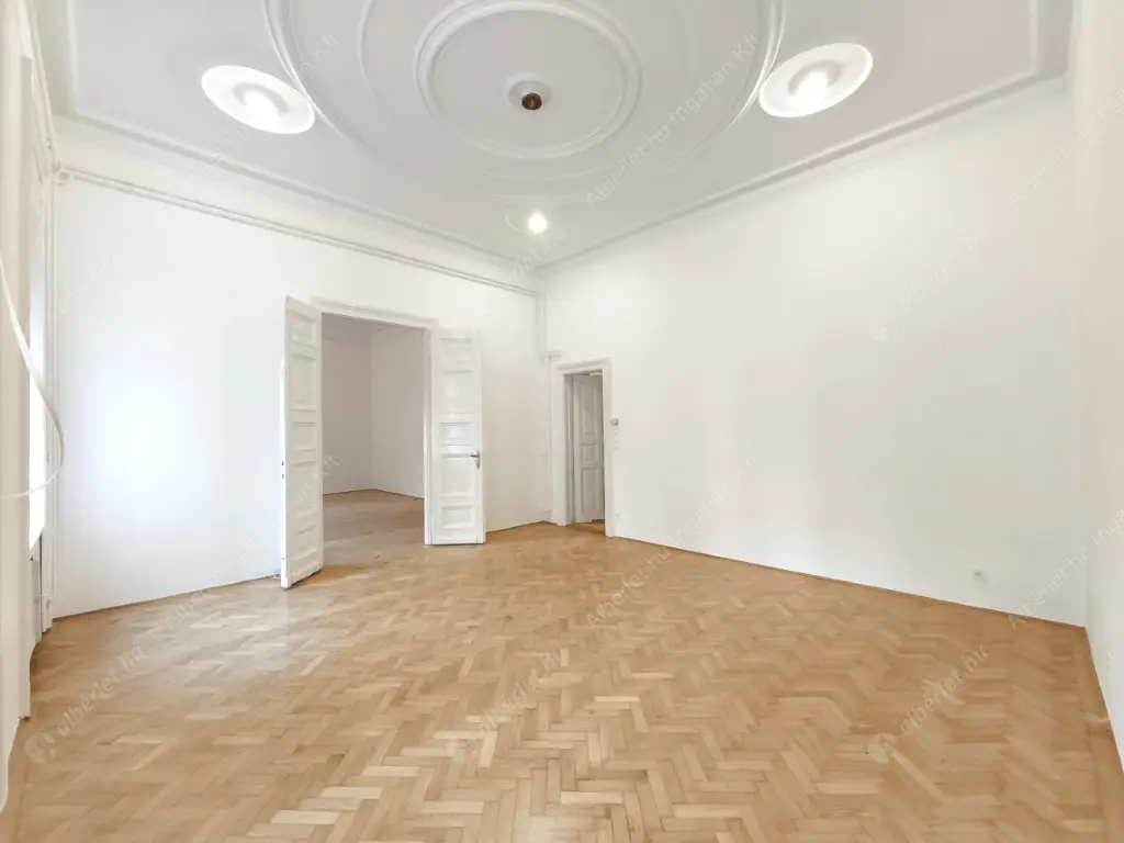 Kiadó albérlet 370000 Ft/hó áron: Budapest, VIII. kerület  Lőrinc pap tér. Mérete: 98 nm, 2 szobás | Alberlet.hu - 6589168