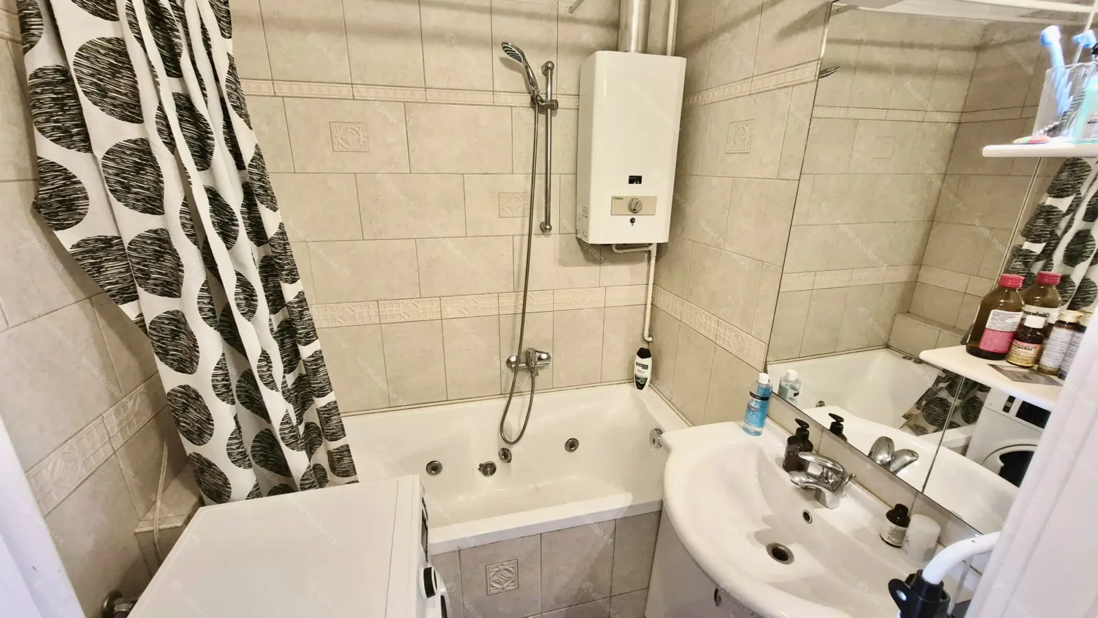 Kiadó albérlet 295000 Ft/hó áron: Budapest, VIII. kerület  Luther utca. Mérete: 55 nm, 2 szobás | Alberlet.hu - 6652824