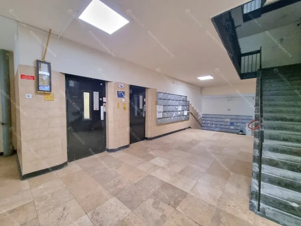 Kiadó albérlet 290000 Ft/hó áron: Budapest, VIII. kerület  Luther utca. Mérete: 55 nm, 2 szobás | Alberlet.hu - 6657133