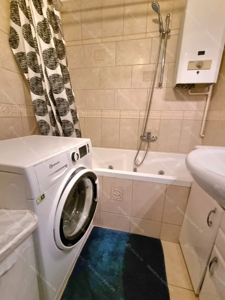 Kiadó albérlet 249000 Ft/hó áron: Budapest, VIII. kerület  Luther utca. Mérete: 55 nm, 2 szobás | Alberlet.hu - 6691442