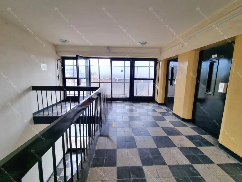 Kiadó albérlet 249000 Ft/hó áron: Budapest, VIII. kerület  Luther utca. Mérete: 55 nm, 2 szobás | Alberlet.hu - 6691446