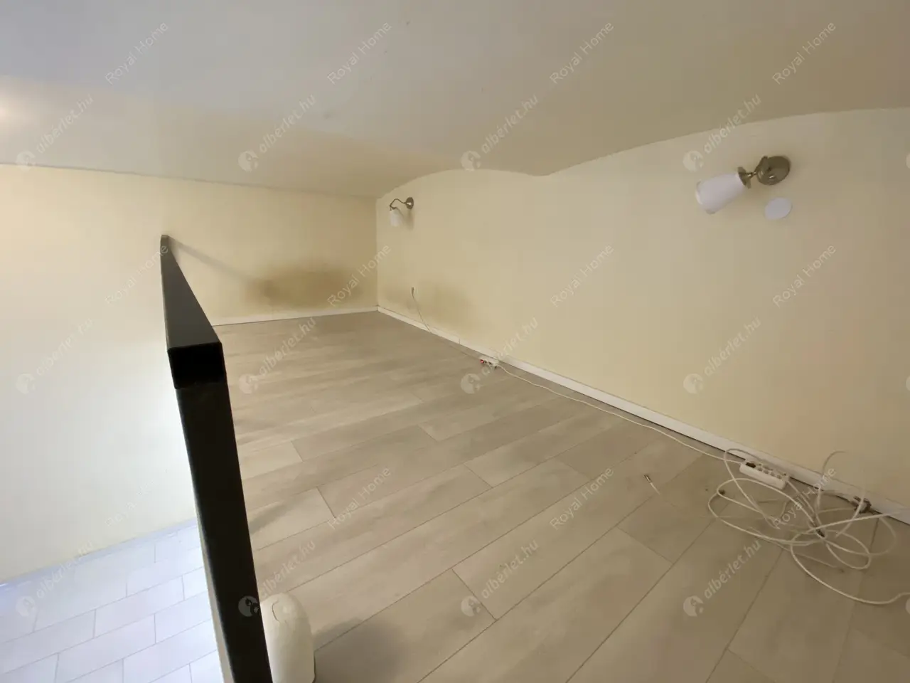 Kiadó albérlet 170000 Ft/hó áron: Budapest, VIII. kerület  Magdolna utca. Mérete: 30 nm, 1 szobás | Alberlet.hu - 4954686