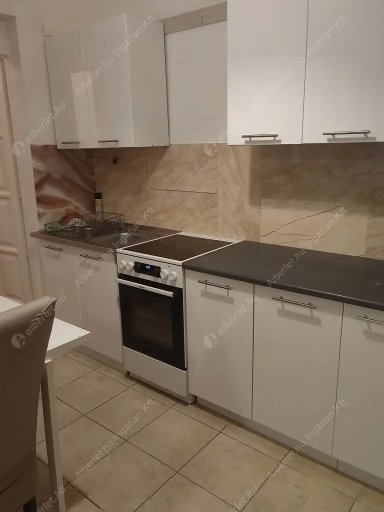 Kiadó albérlet 190000 Ft/hó áron: Budapest, VIII. kerület  Mária utca. Mérete: 30 nm, 1 szobás | Alberlet.hu - 6583112