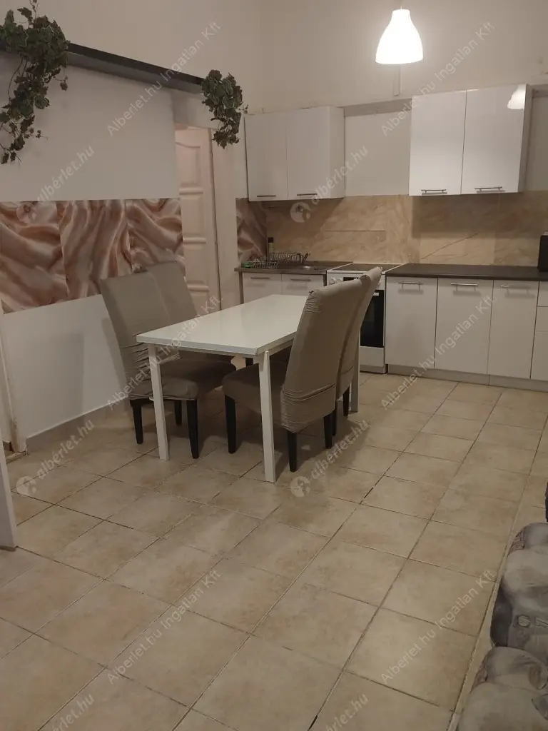 Kiadó albérlet 190000 Ft/hó áron: Budapest, VIII. kerület  Mária utca. Mérete: 30 nm, 1 szobás | Alberlet.hu - 6583119