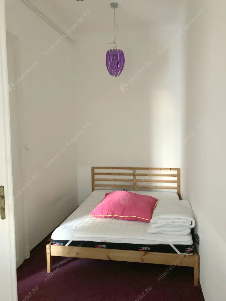 Kiadó albérlet 240000 Ft/hó áron: Budapest, VIII. kerület  Mátyás tér. Mérete: 50 nm, 2 szobás | Alberlet.hu - 6587054