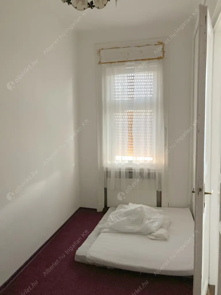Kiadó albérlet 240000 Ft/hó áron: Budapest, VIII. kerület  Mátyás tér. Mérete: 50 nm, 2 szobás | Alberlet.hu - 6587055