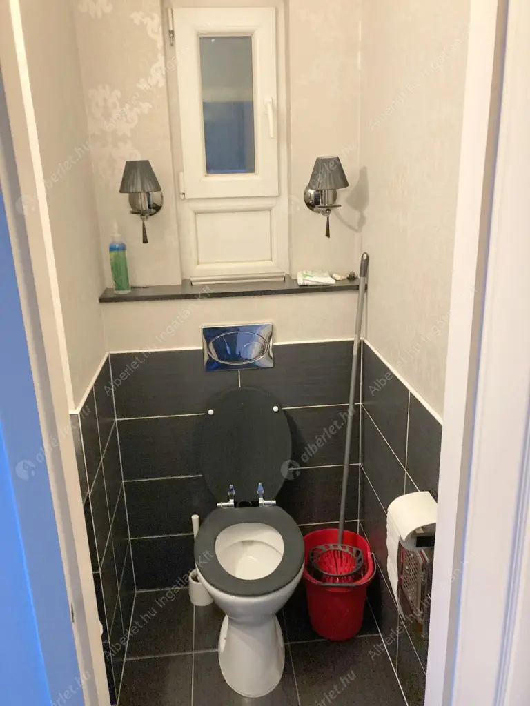 Kiadó albérlet 240000 Ft/hó áron: Budapest, VIII. kerület  Mátyás tér. Mérete: 50 nm, 2 szobás | Alberlet.hu - 6587059
