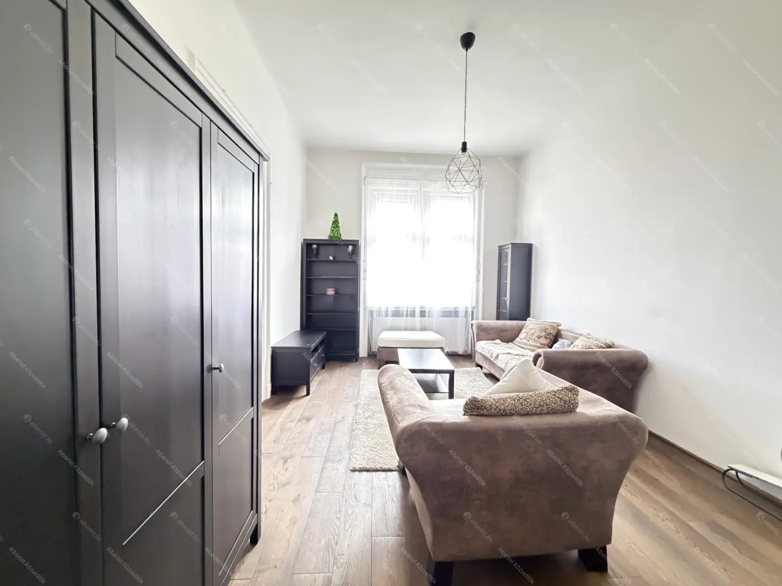 Kiadó albérlet 200000 Ft/hó áron: Budapest, VIII. kerület  Mátyás tér. Mérete: 50 nm, 2 szobás | Alberlet.hu - 6697963