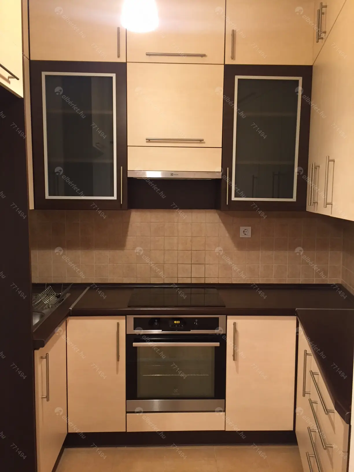 Kiadó albérlet 234000 Ft/hó áron: Budapest, VIII. kerület  Mátyás tér. Mérete: 51 nm, 1 szobás | Alberlet.hu - 6592062