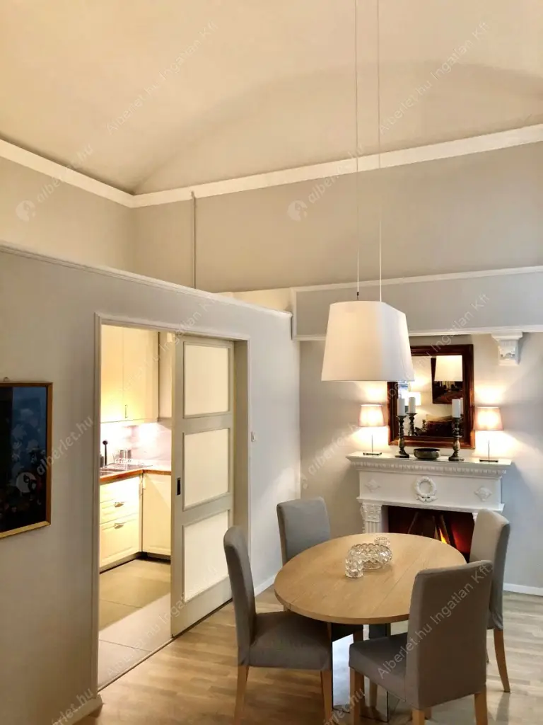 Kiadó albérlet 640000 Ft/hó áron: Budapest, VIII. kerület  Múzeum körút. Mérete: 84 nm, 3 szobás | Alberlet.hu - 6522556