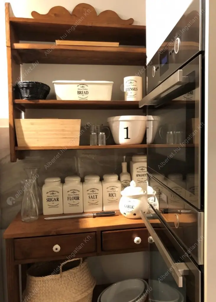 Kiadó albérlet 640000 Ft/hó áron: Budapest, VIII. kerület  Múzeum körút. Mérete: 84 nm, 3 szobás | Alberlet.hu - 6522562