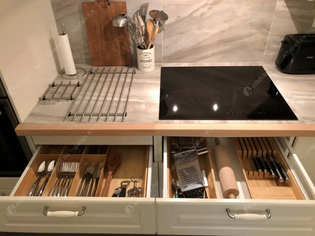 Kiadó albérlet 640000 Ft/hó áron: Budapest, VIII. kerület  Múzeum körút. Mérete: 84 nm, 3 szobás | Alberlet.hu - 6522566