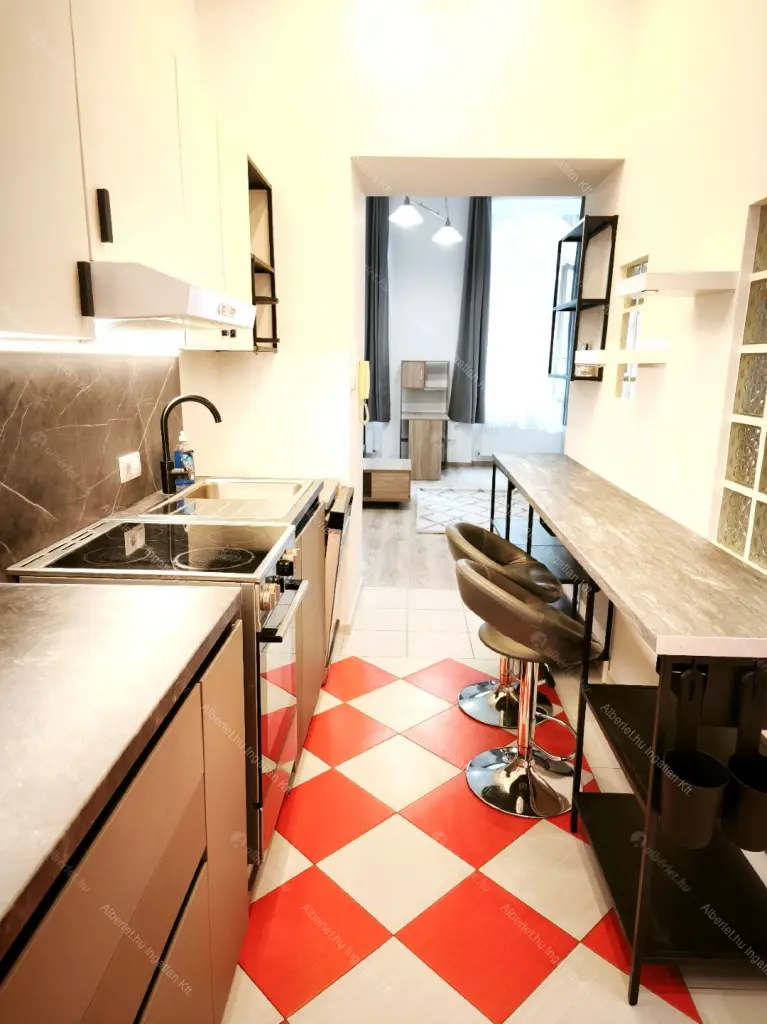 Kiadó albérlet 260000 Ft/hó áron: Budapest, VIII. kerület  Nagy Fuvaros utca. Mérete: 49 nm, 2 szobás | Alberlet.hu - 6697472