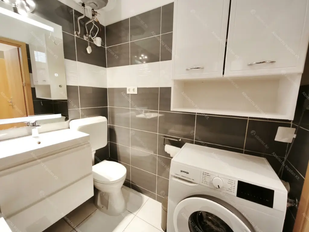 Kiadó albérlet 260000 Ft/hó áron: Budapest, VIII. kerület  Nagy Fuvaros utca. Mérete: 49 nm, 2 szobás | Alberlet.hu - 6697488